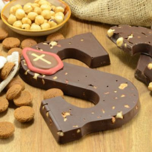 Chocoladeletter puur suikervrij met hazelnoten 200 Gram